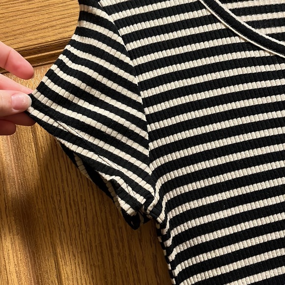 Mossimo black and cream striped dress, size medium - Picture 3 of 5